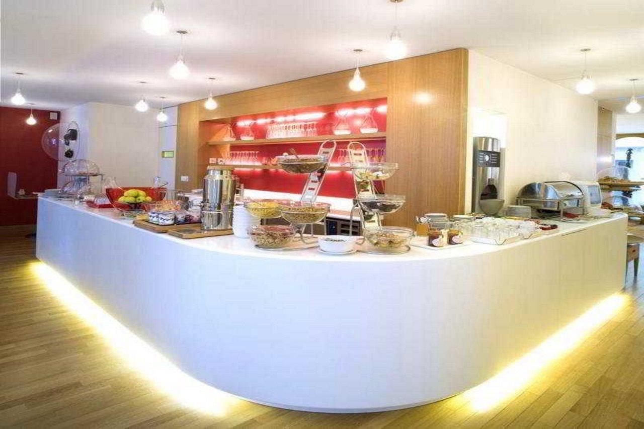 ז'נבה La Cour Des Augustins Boutique Gallery Design Hotel מסעדה תמונה
