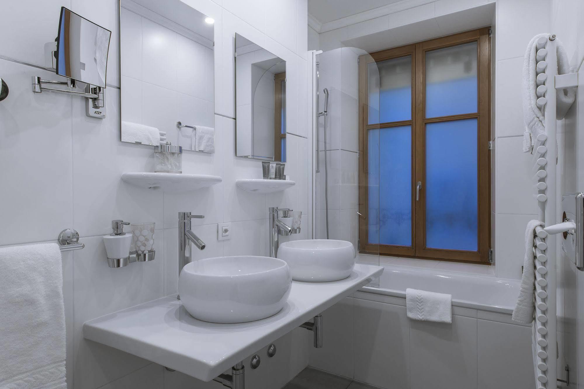 ז'נבה La Cour Des Augustins Boutique Gallery Design Hotel מראה חיצוני תמונה